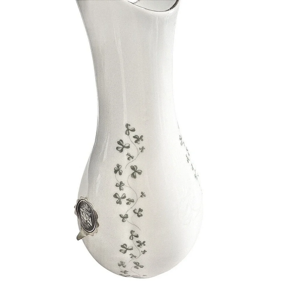Royal Tara Vase Small White New Shamrock Fine Bone China‎ Bud Vase